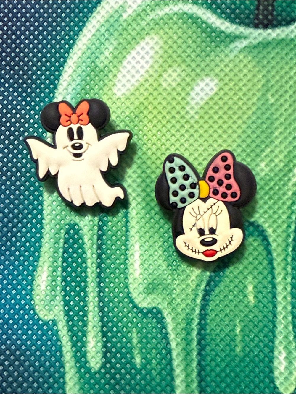 Spooky Fun Minnie Mouse Croc Charm Set.